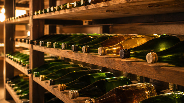 熟成酒とは?日本酒の色合いが変わる理由と賞味期限、福島の熟成酒を紹介